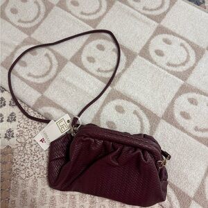 Elegant Burgundy Leather Bag